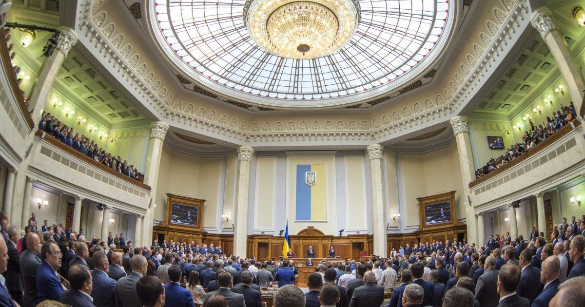 В Раде начали получать законопроекты от Зеленского за час до заседания