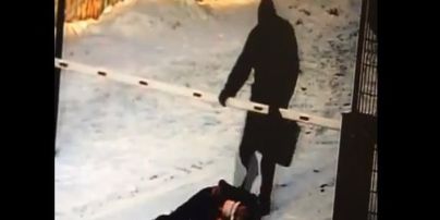 В России мужчина жестоко избил 12-летнюю школьницу за то, что она громко пела на улице