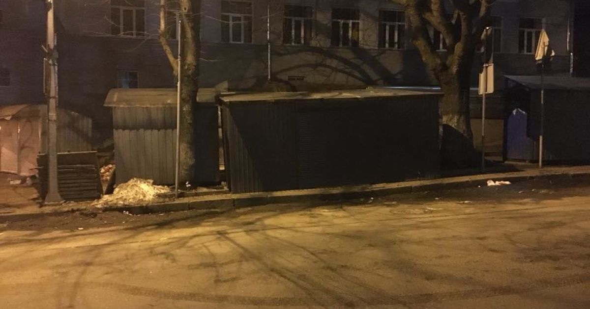 знесення МАФів на Андріївському узвозі_2 / © Мартін Брест / Facebook