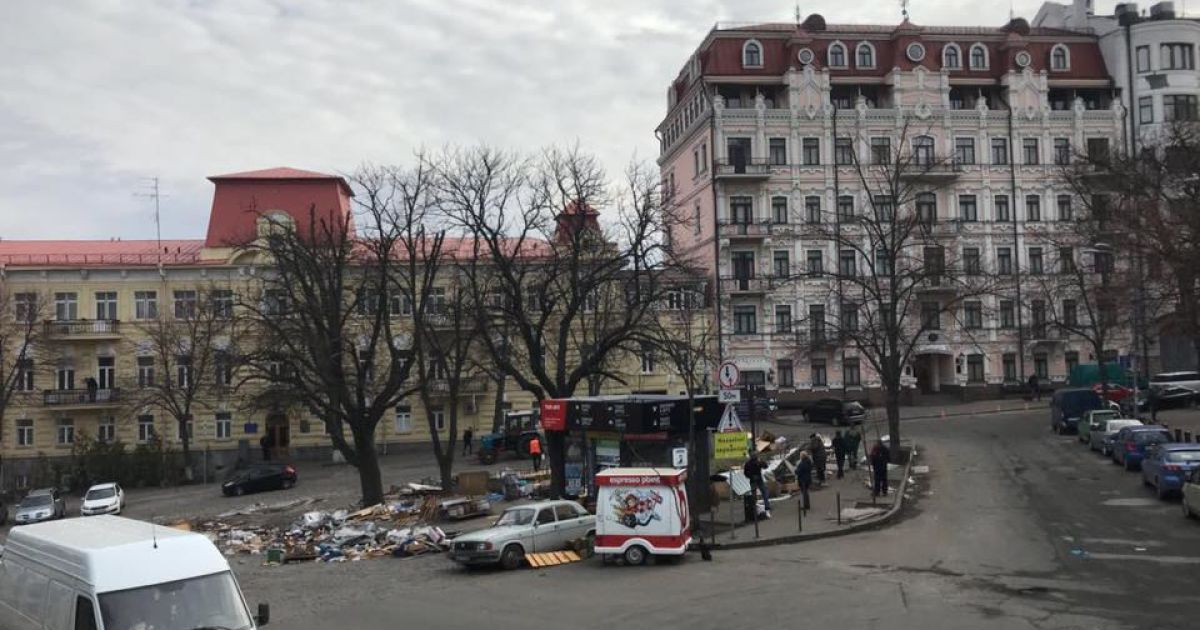 знесення МАФів на Андріївському узвозі_2 / © Dmitriy Belotserkovets / Facebook