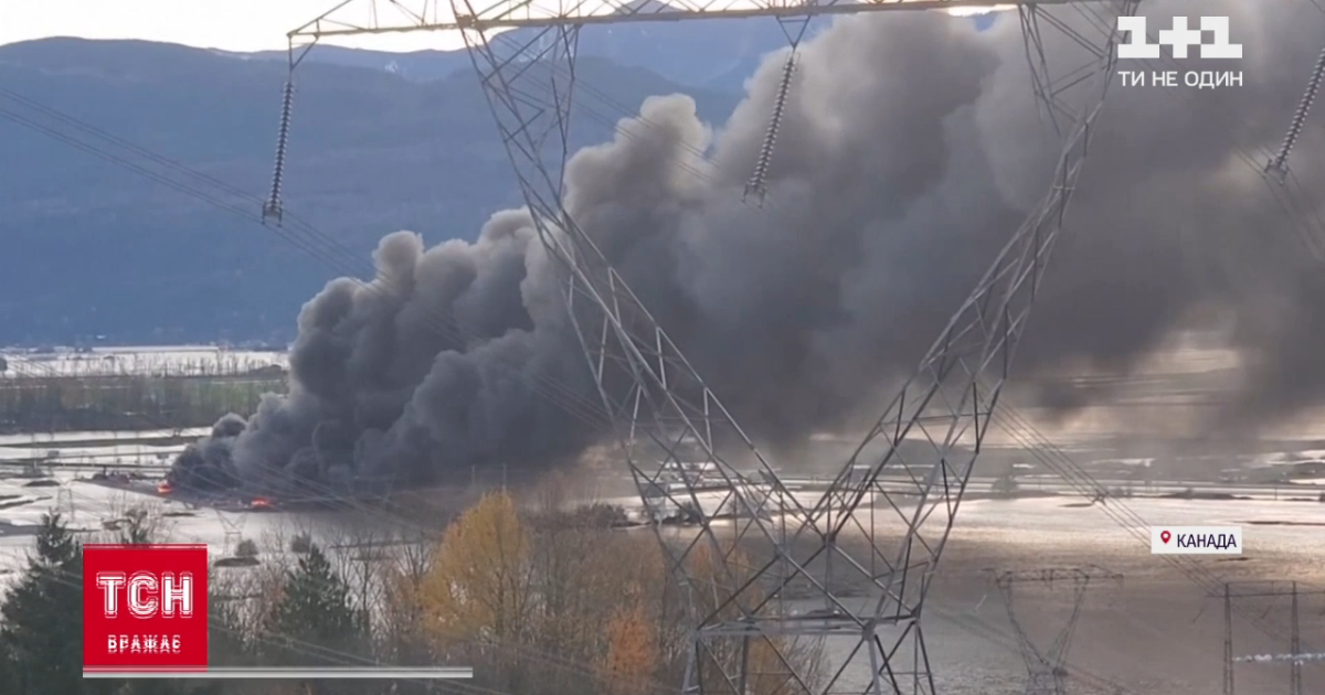 В Канаде на парковке сгорели сразу сотня машин