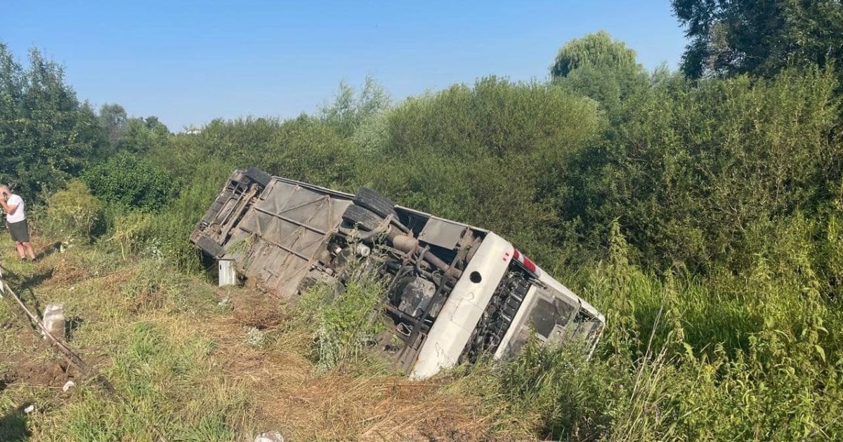 На Тернопільщині автобус з паломниками потрапив в аварію