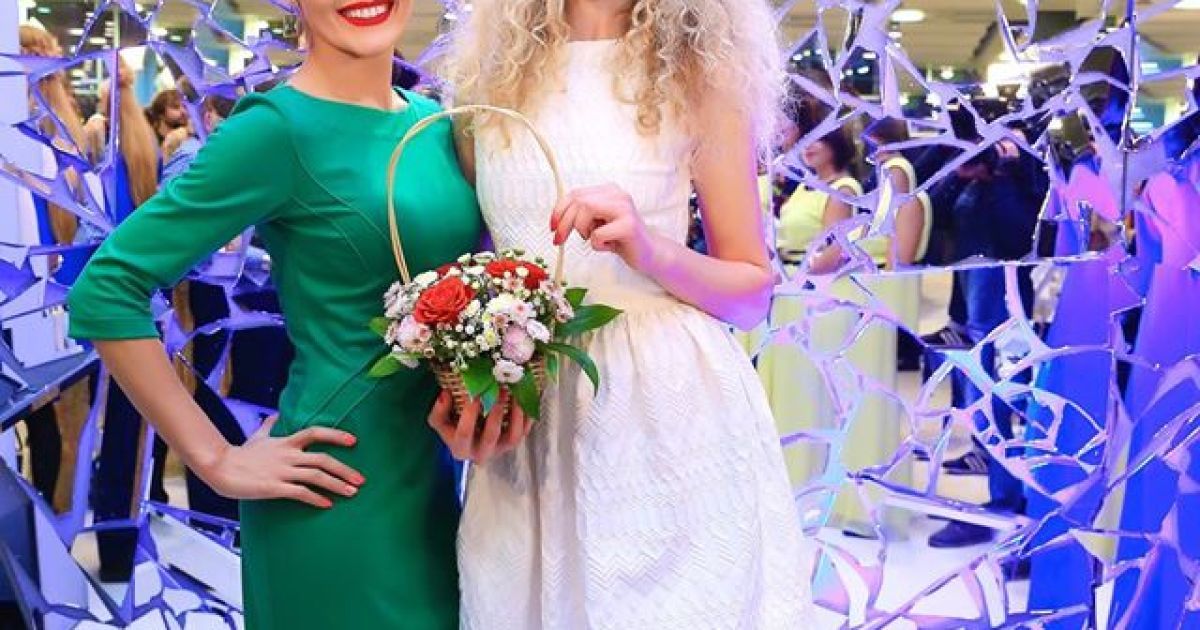 Добрыднева, Бурмака, Соломко и другие звездные гости показа Анастасии Ивановой