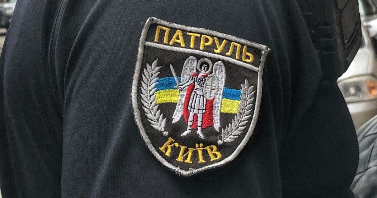 У Києві чоловік покусав поліцейського