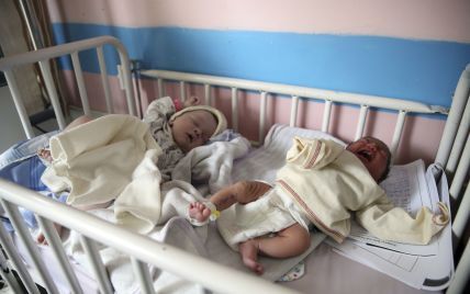 "Мама не приходит уже месяц": в Днепре спасают недоношенную двойню