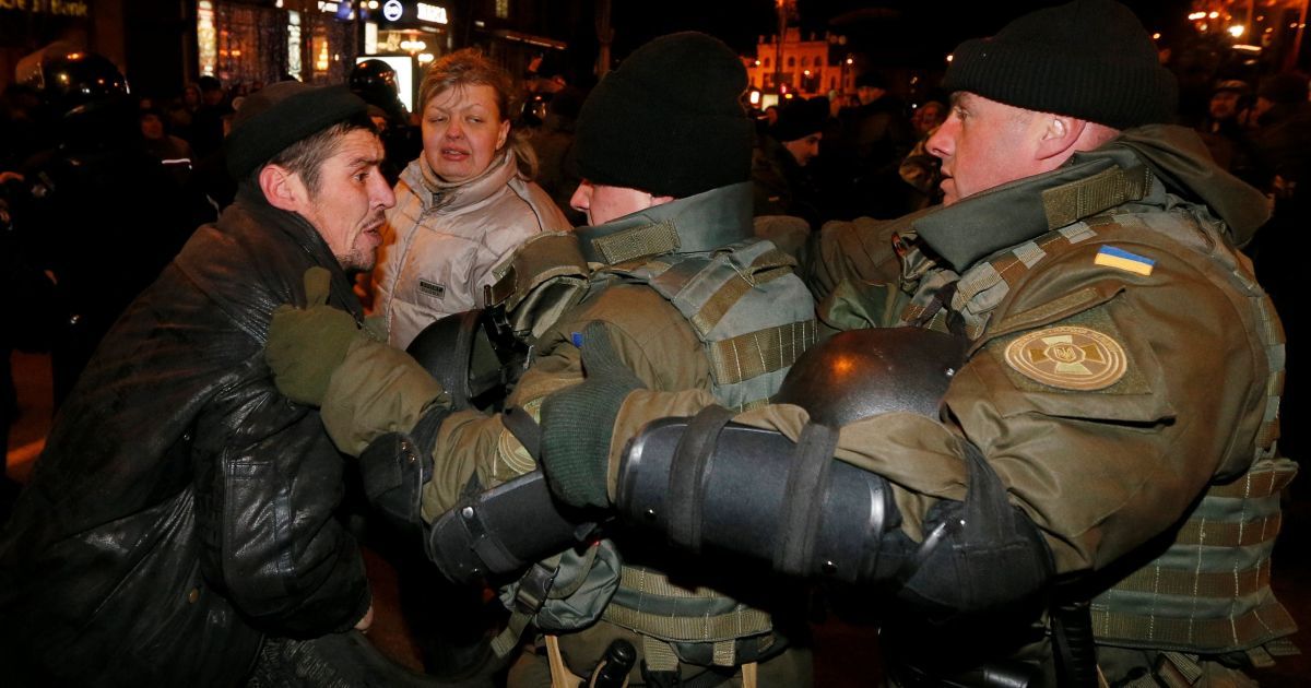 Сутички правоохоронців із протестувальниками на Майдані в Києві_9 / © Reuters