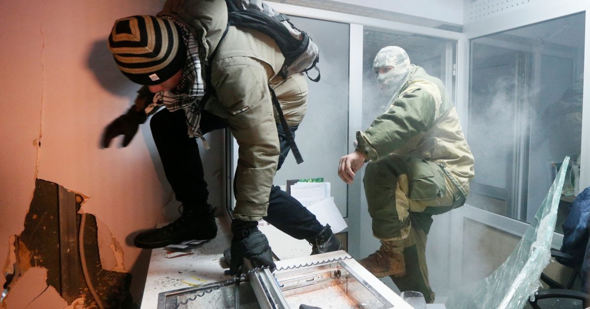 Сутички правоохоронців із протестувальниками на Майдані в Києві_9 / © Reuters