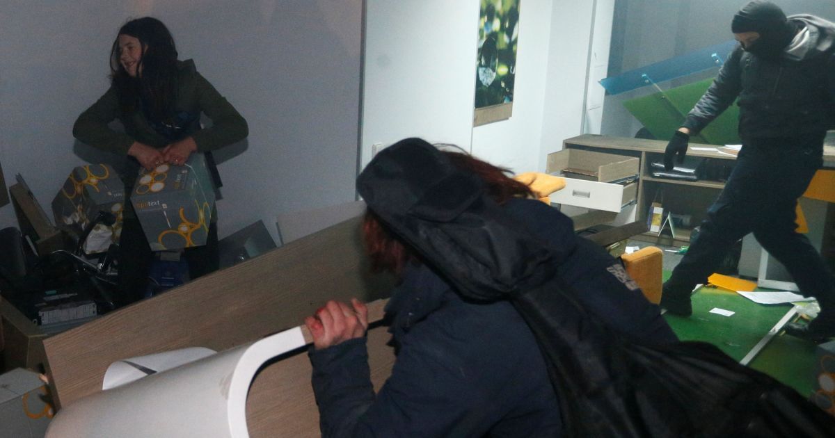 Сутички правоохоронців із протестувальниками на Майдані в Києві_11 / © Reuters