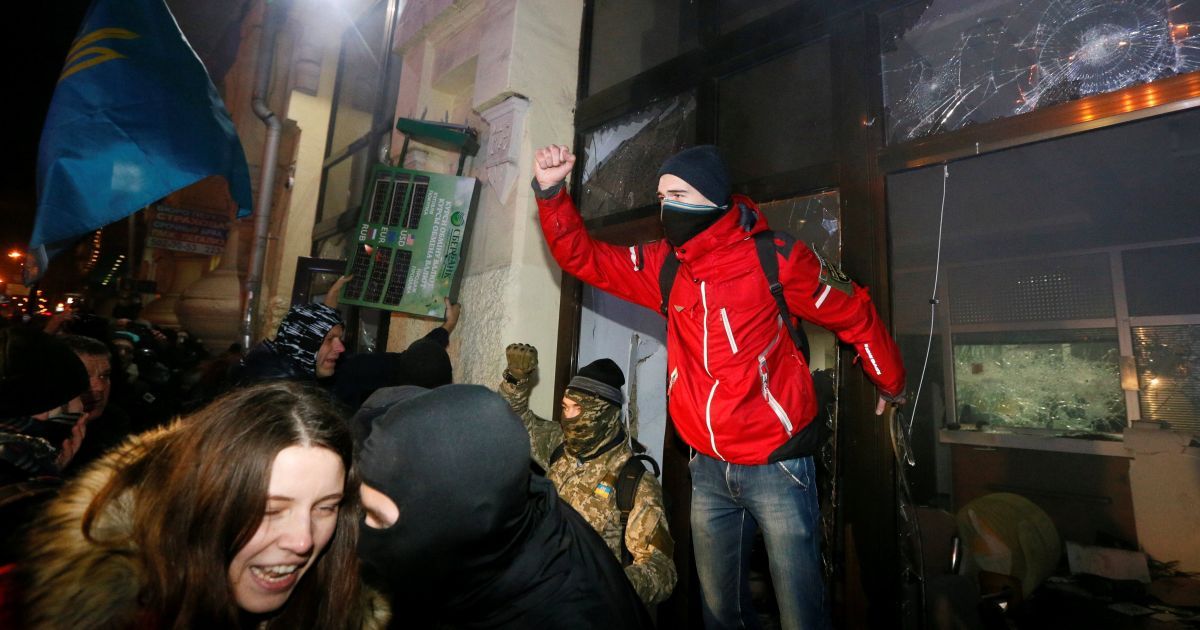 Сутички правоохоронців із протестувальниками на Майдані в Києві_6 / © Reuters