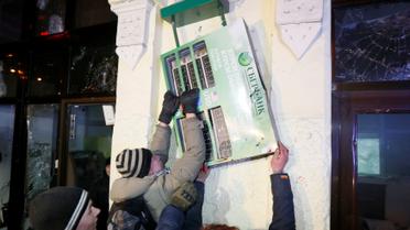 Сутички правоохоронців із протестувальниками на Майдані в Києві_7 / © Reuters