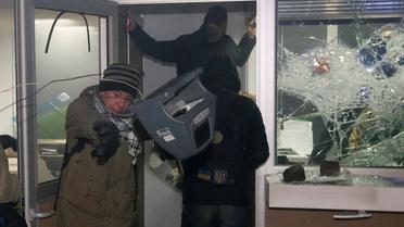 Сутички правоохоронців із протестувальниками на Майдані в Києві_10 / © Reuters