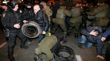 Сутички правоохоронців із протестувальниками на Майдані в Києві_7 / © Reuters