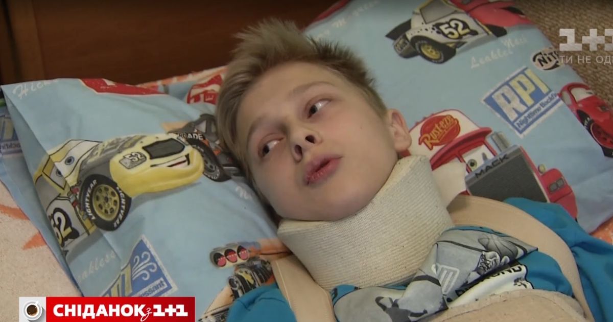 У Києві школярі побили однокласника та зламали йому хребет
