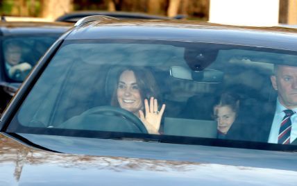 У різних авто і з дітьми: Кембриджі приїхали на різдвяний ланч до королеви Єлизавети II