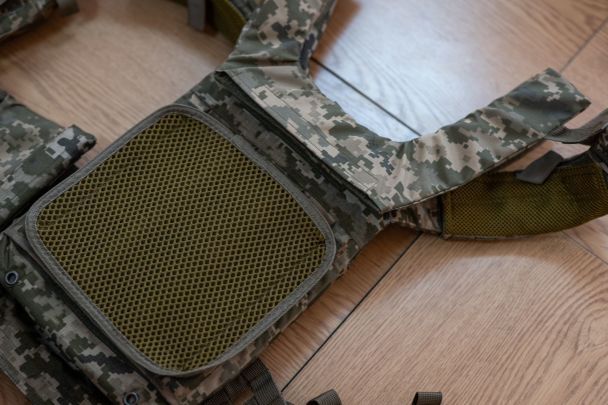 Українські військові отримають полегшені бронежилети / © Міноборони України