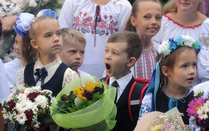 Киевсовет предложил петь гимн перед уроками: как относятся украинцы к инициативе