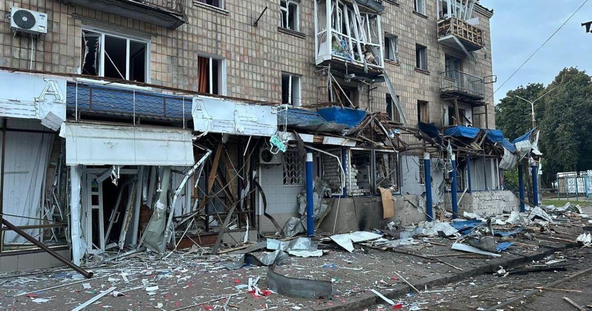 Разрушение в Конотопе в результате атаки в ночь на 12 сентября/Фото: Нацполиция Украины