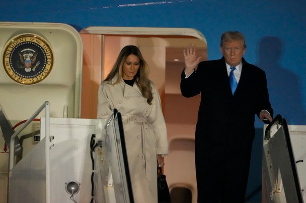 Трамп и его жена прилетели на похороны Папы / © Associated Press