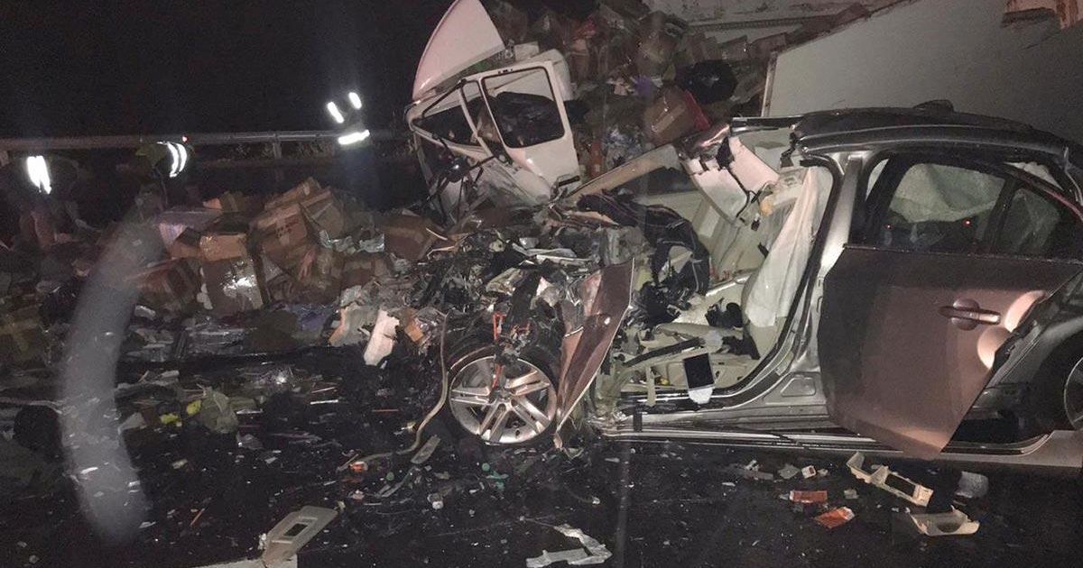 У Полтавській області у ДТП вантажівки та легковика загинули двоє дітей та дорослий