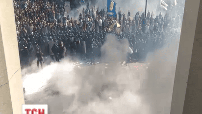 Милиция задержала человека, который бросил гранату под Верховной Радой