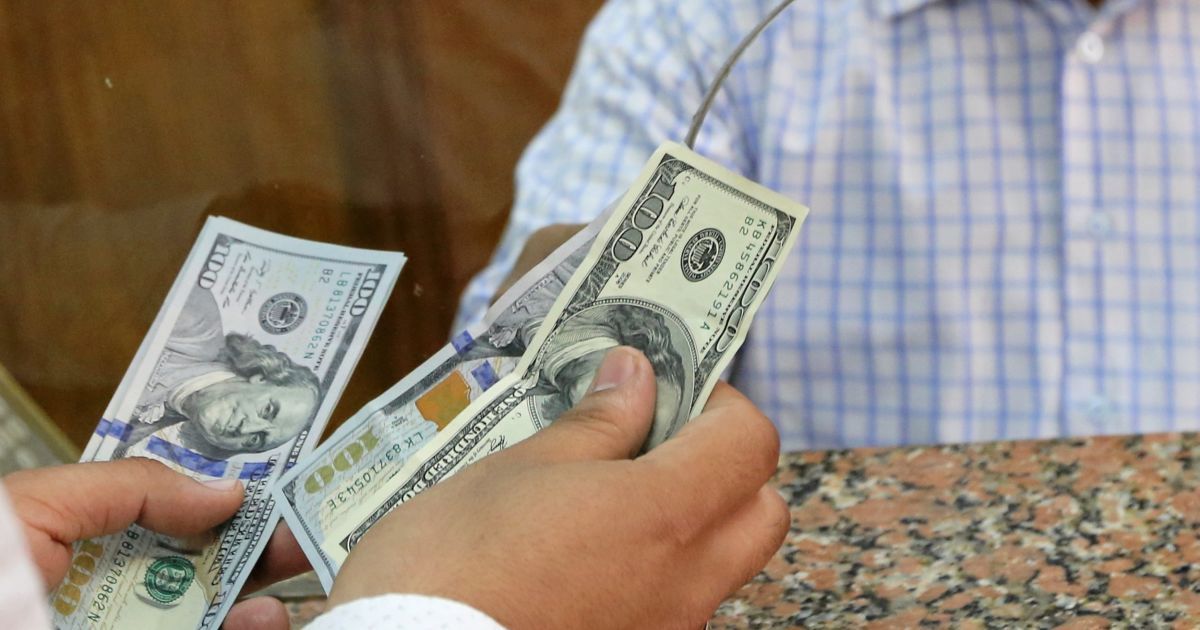 У Києві у фальшивому обміннику валют чоловік позбувся 200 тисяч гривень