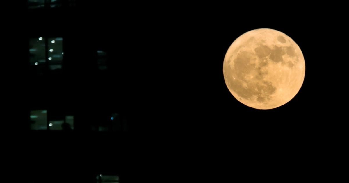 В России начали набор кандидатов для полета на Луну