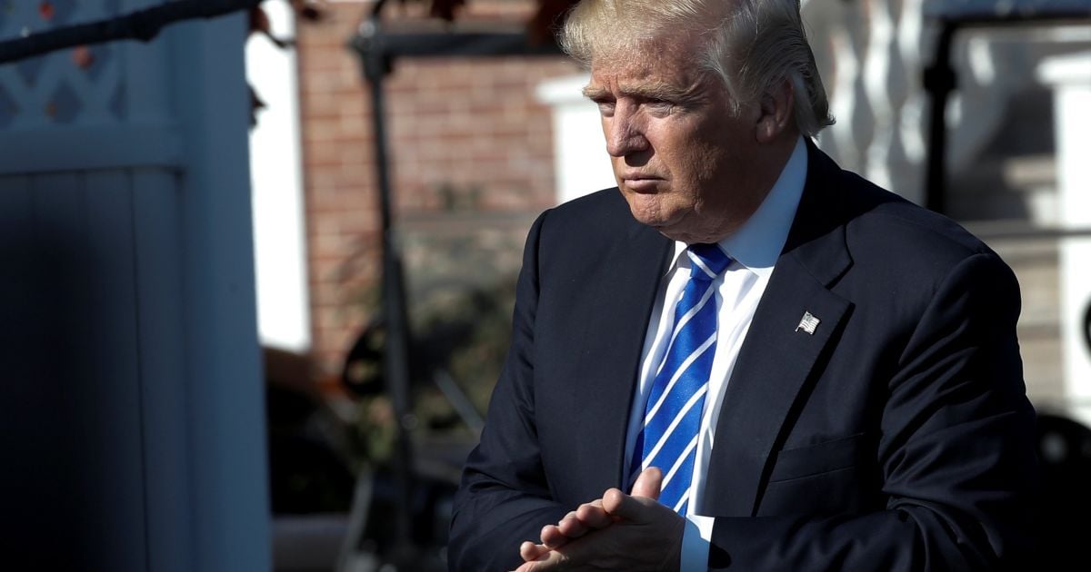 Трамп буде зустрічати Новий рік в маєтку з коктейлями і танцями