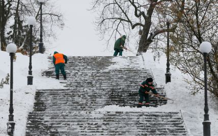 Сильний снігопад в Україні: найбільше потерпають Тернопільщина та Хмельниччина