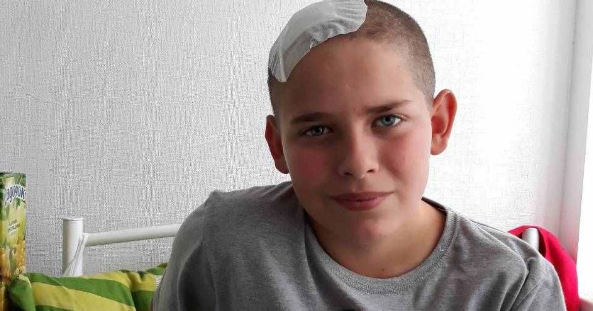 Допоможіть врятувати життя Максима, який вже понад рік бореться з пухлиною мозку