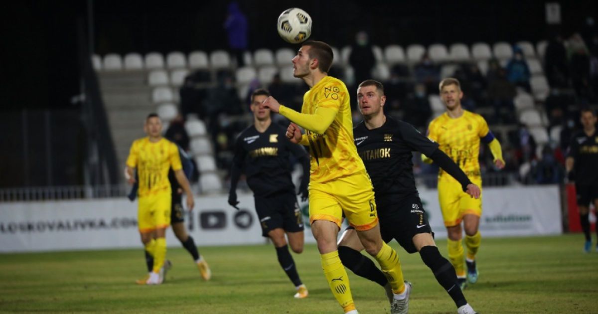 Автогол воротаря, незабитий пенальті, три вилучення: "Колос" у шаленому матчі програв новачку УПЛ