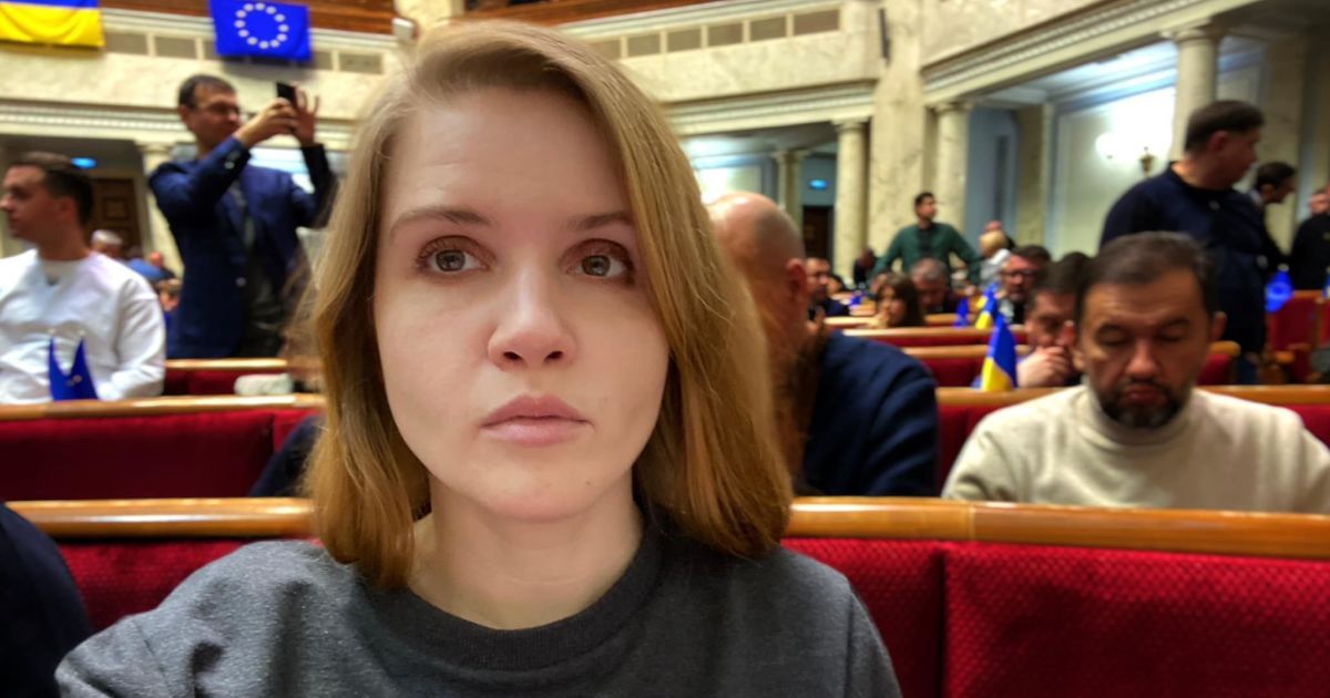 Народная депутат Марьяна Безуглая/Фото с Facebook Безуглой