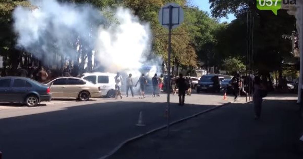 Стычки устроили неизвестные в балаклавах