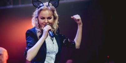 Екс-солістка "Ленінграду" Вокс перевипустила кліп на хіт Кузьми "Скрябіна"