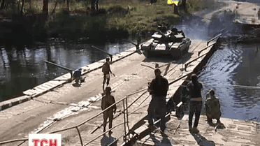 Відведення зброї на Донеччині загальмувалося