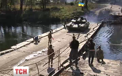 Боевики "ДНР" затормозили отвод танков и готовят понтонные переправы возле Мариуполя