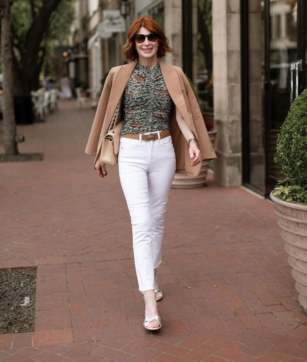 Скинные, облегающие джинсы/ фото instagram.com/themiddlepageblog/ / © 