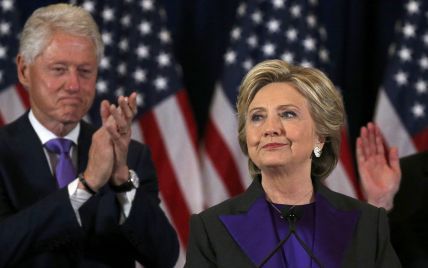 Низка міжнародних ЗМІ поширила фейкову новину про розлучення Клінтонів