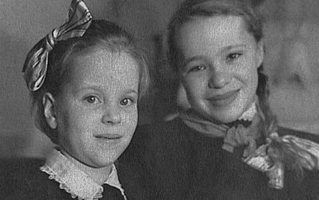 Наталія Крачковська (праворуч) у дитинстві / © УзнайВсе