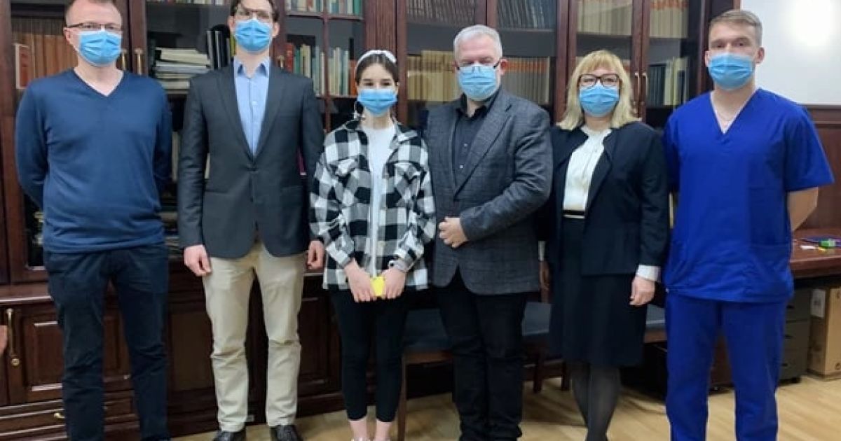 У лікарні таке було вперше: у Польщі 21-річну українку прооперували унікальним методом (фото)