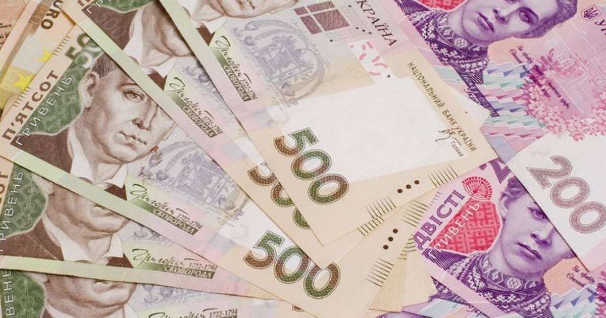 Мужчина пытался заплатить за автомобиль нарисованными купюрами