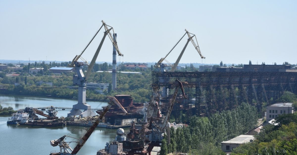 Николаевский судостроительный завод остановил работу из-за недостроенного ракетного крейсера