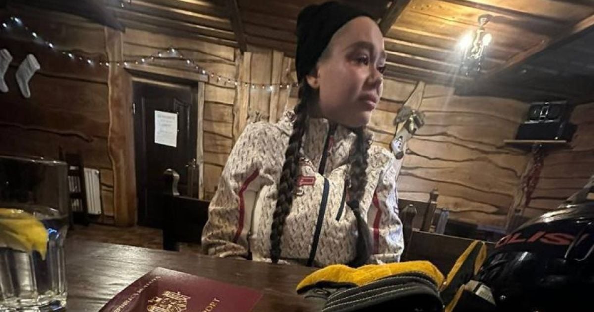 Российская блоггерша Алина Маслова на курорте Драгобрат на Закарпатье