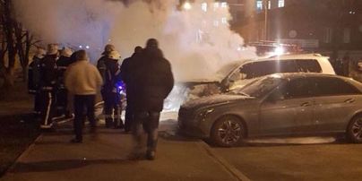 Опубликовано видео сожжения авто прокурора в Харькове