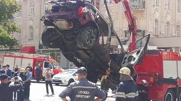 Машину Павла Шеремета евакуюють_2 / © Фото Івана Гребенюка/ТСН