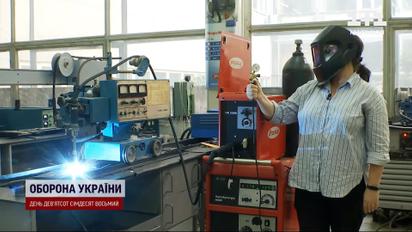 І краном керувати, і зварювальним апаратом працювати: які нетипові професії вже вдалося опанувати українкам? 