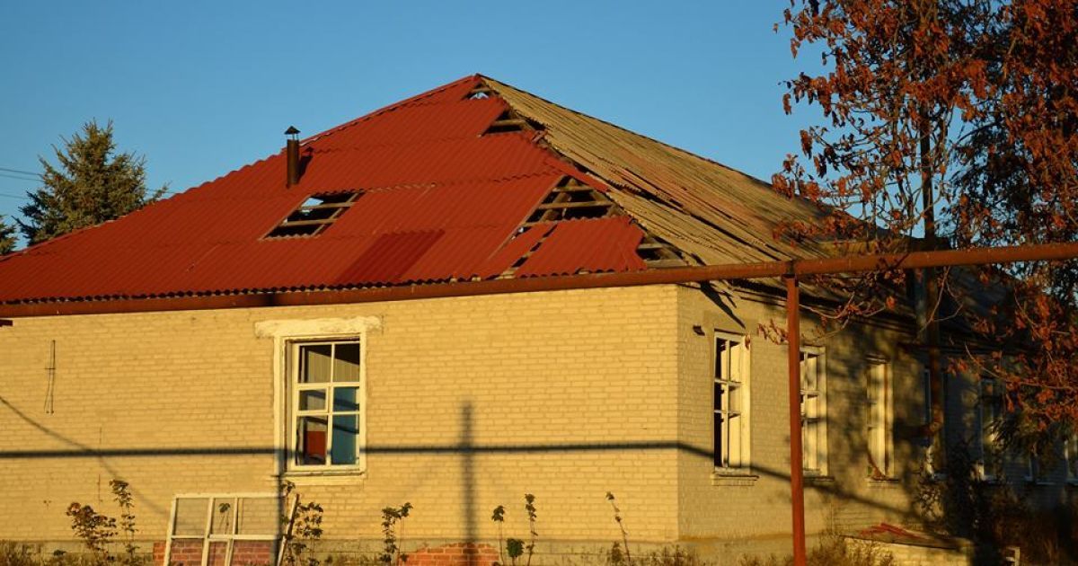 У Сватовому продовжують ліквідовувати наслідки масштабної пожежі на військових складах. / © Facebook/прес-центр штабу АТО