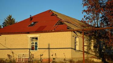 У Сватовому продовжують ліквідовувати наслідки масштабної пожежі на військових складах. / © Facebook/прес-центр штабу АТО