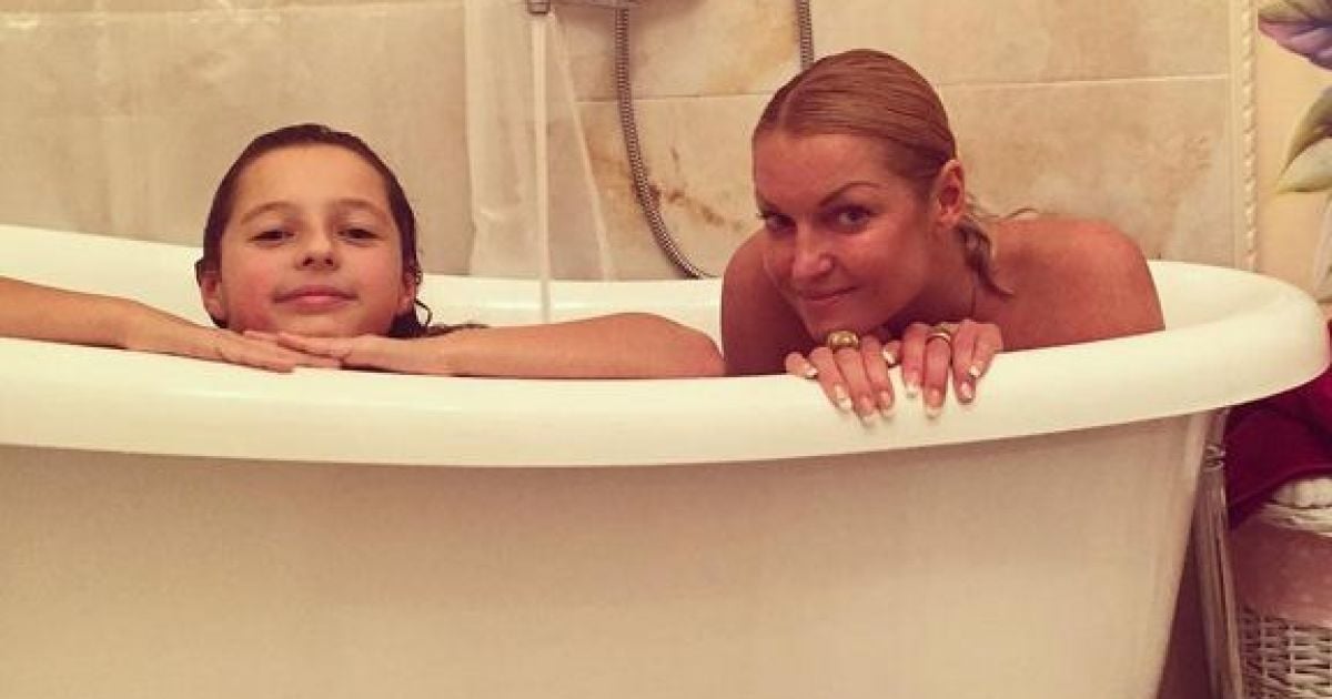 Волочкова показала свой шпагат