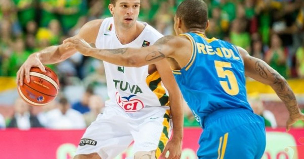 Матч групи D між Україною та Литвою.