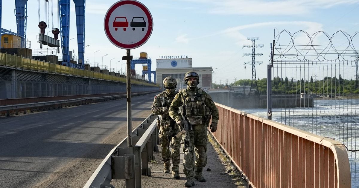 Утікають автобусами в Крим: у Генштабі повідомили про масове дезертирство в армії РФ
